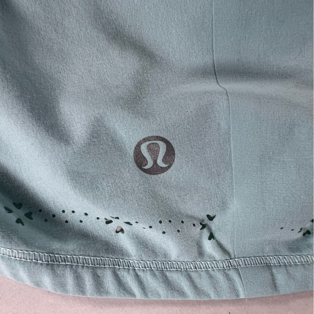 Lululemon Run Breeze By Short Laser Cut Aquamarine Women's Shorts Size 6 - Picture 7 of 7